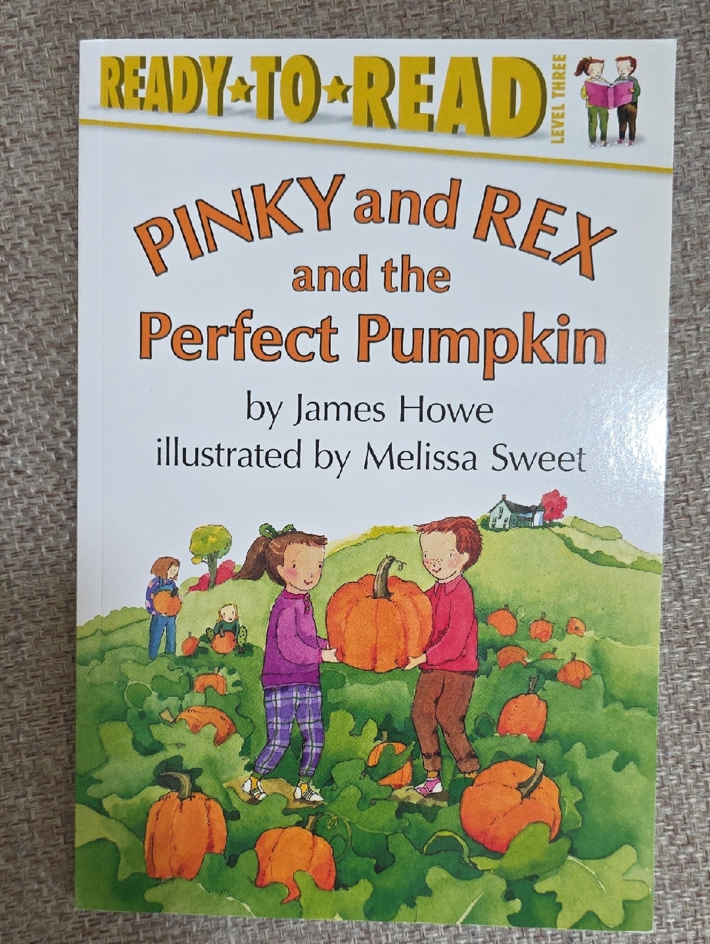 Teady To Read Level 3: Pinky and Rex and the Perfect Pumpkin